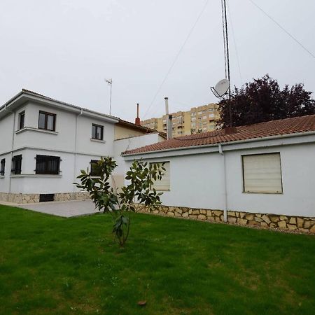 Housing Leon Casa Con Jardin Villa Buitenkant foto