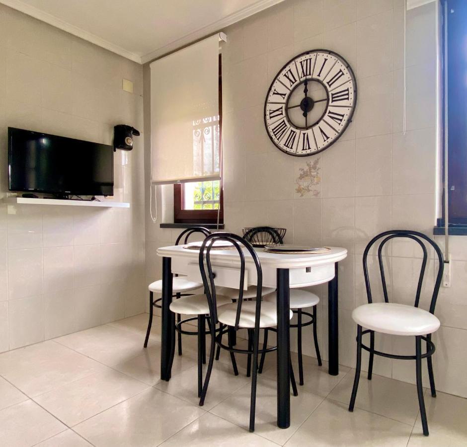 Housing Leon Casa Con Jardin Villa Buitenkant foto